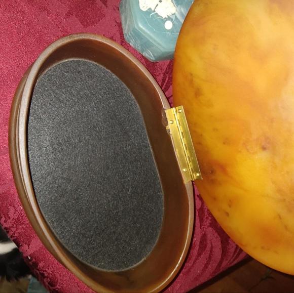 Oval Vintage Trinket Box Pheasants - Picture 2 of 2